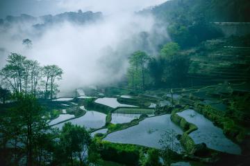 A Home Between Mountains and Waters: Exploring Azheke Village